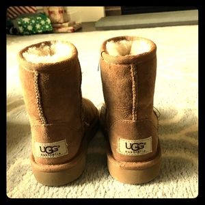Children’s Ugg classic boot